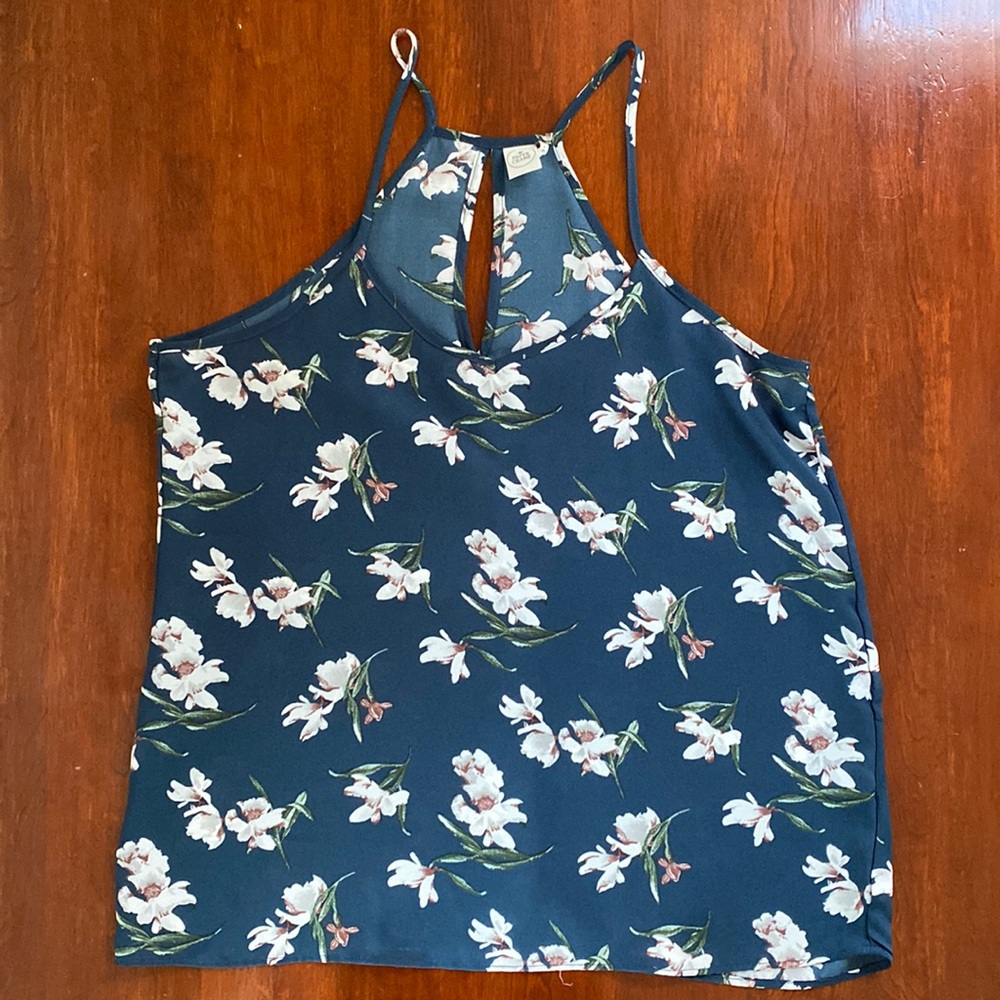 Paper Crane Floral Sleeveless Blouse size M